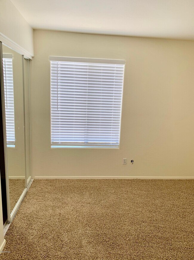 Building Photo - 16423 N 39th St