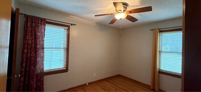 Building Photo - 1204 19th Ave SE