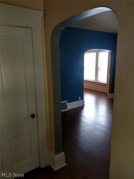 Building Photo - 1522 Campbell St