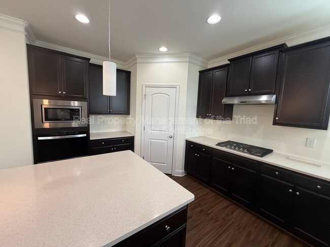 Building Photo - 5741 Marblehead Dr