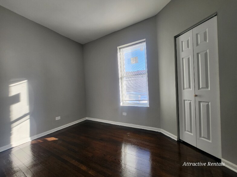 Building Photo - 3658 S Indiana Ave