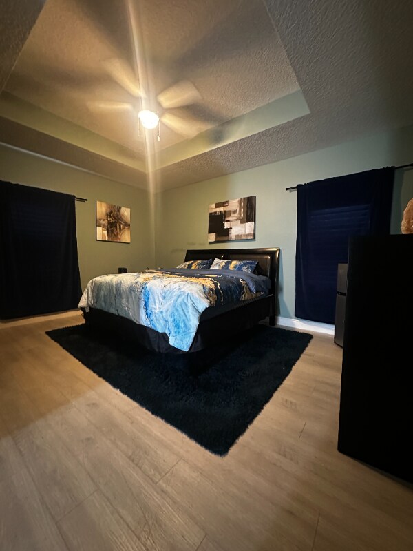 Building Photo - 8640 Rockland Dr