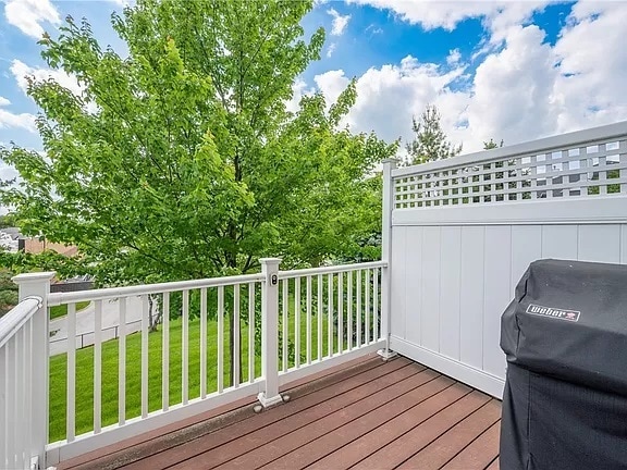 Building Photo - 3430 84th St