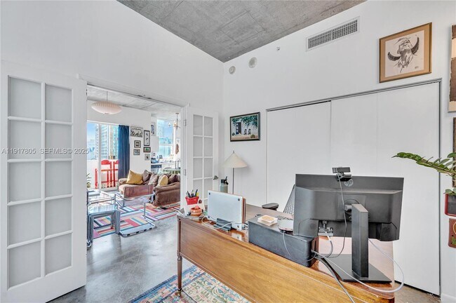 Building Photo - 133 NE 2nd Ave