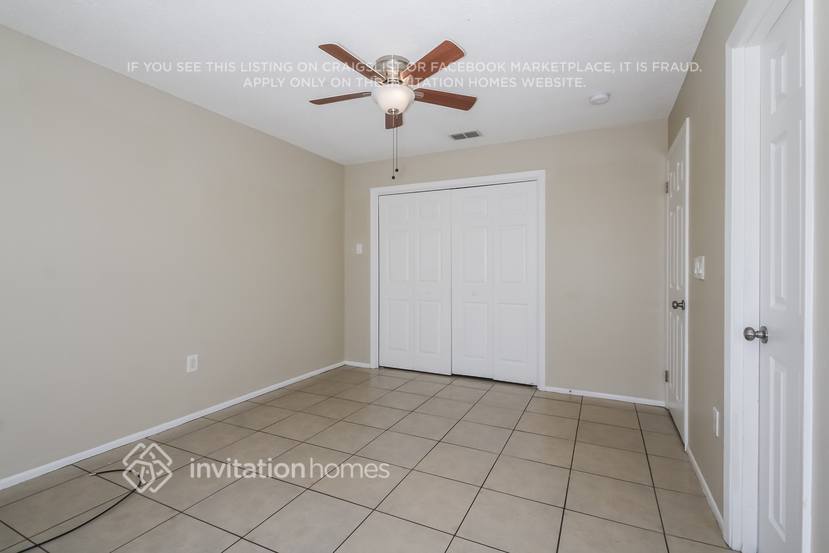 Building Photo - 3403 Cambridge Dr W