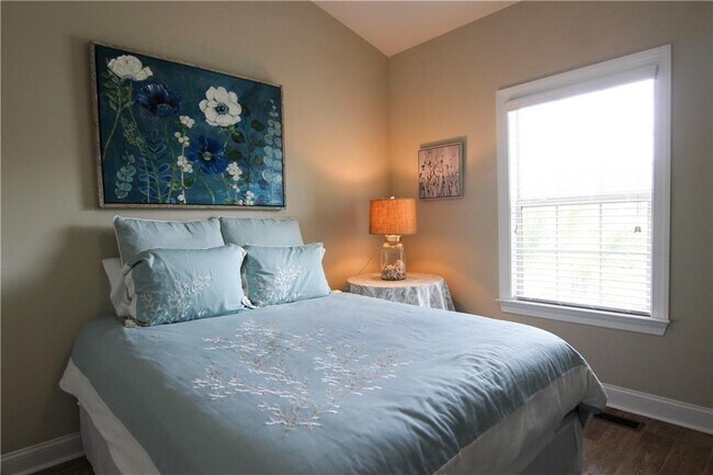 Building Photo - 1503 Mariners Cir