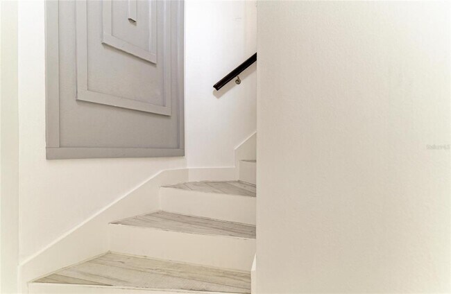 Building Photo - 8261 Miramar Way