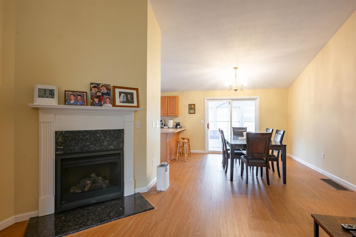 Building Photo - 4 Myopia