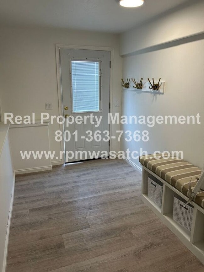 Building Photo - 13982 S Hawberry Rd