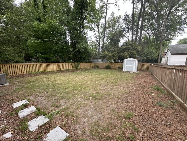 Building Photo - 5004 Patterson Ave