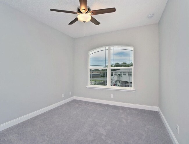 Building Photo - 4 Bedroom 3.5 bath Beauty in Just a Short Stroll to Jax Beach - Garage, Lawncare Included & Fence...