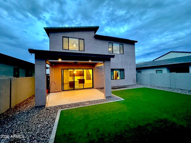 Building Photo - 821 E Monte Wy