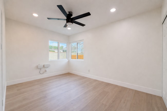 Building Photo - 1609-1611 Burton Street