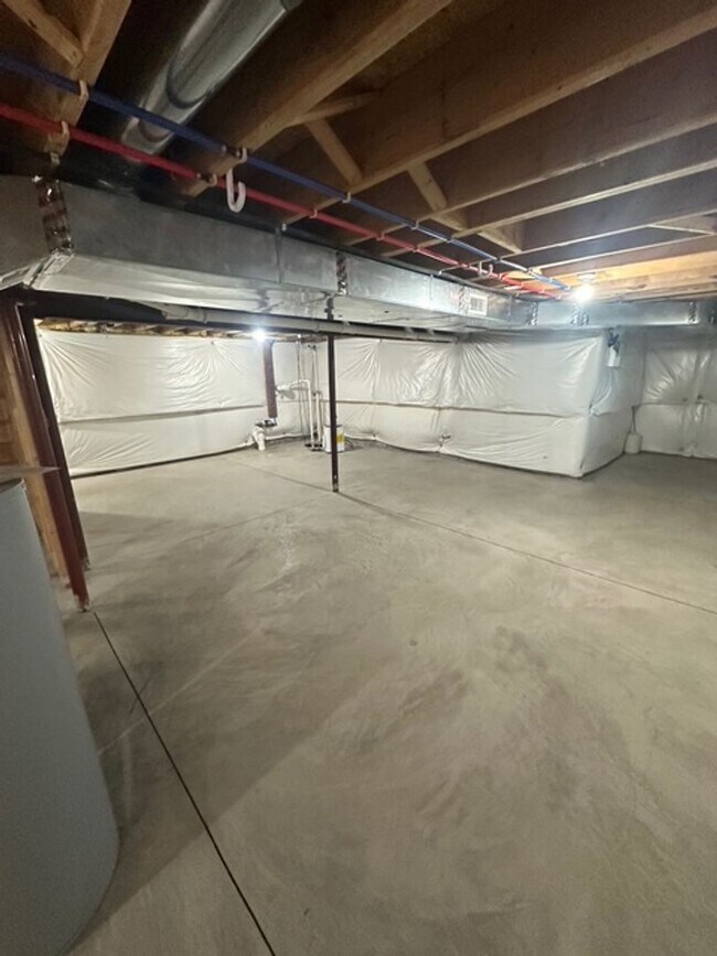 Building Photo - 4 Kings Way