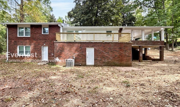 Building Photo - 2507 Dawn Dr