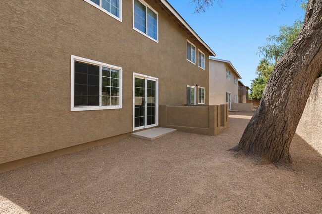 Building Photo - 45 N Phyllis-109