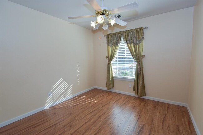 Building Photo - 14814 Cantor Cir