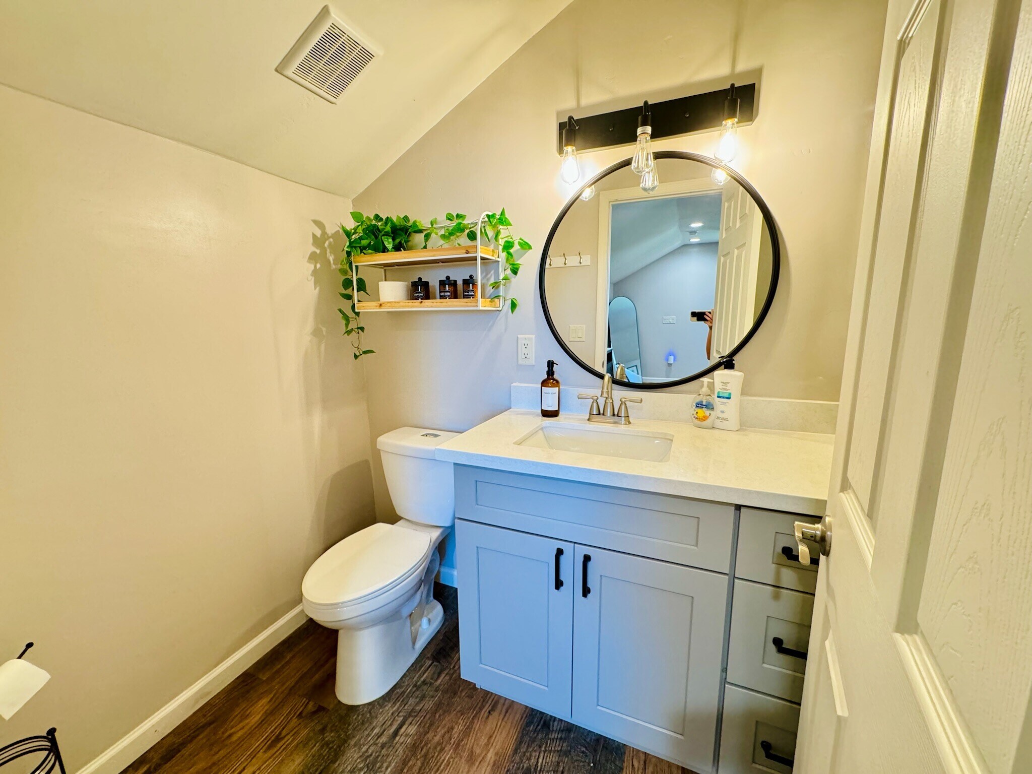 Building Photo - 8688 E Pittman Valley Rd