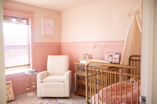 Building Photo - 228 Lockwood Way E