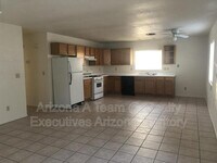 Building Photo - 4538 E Lester St