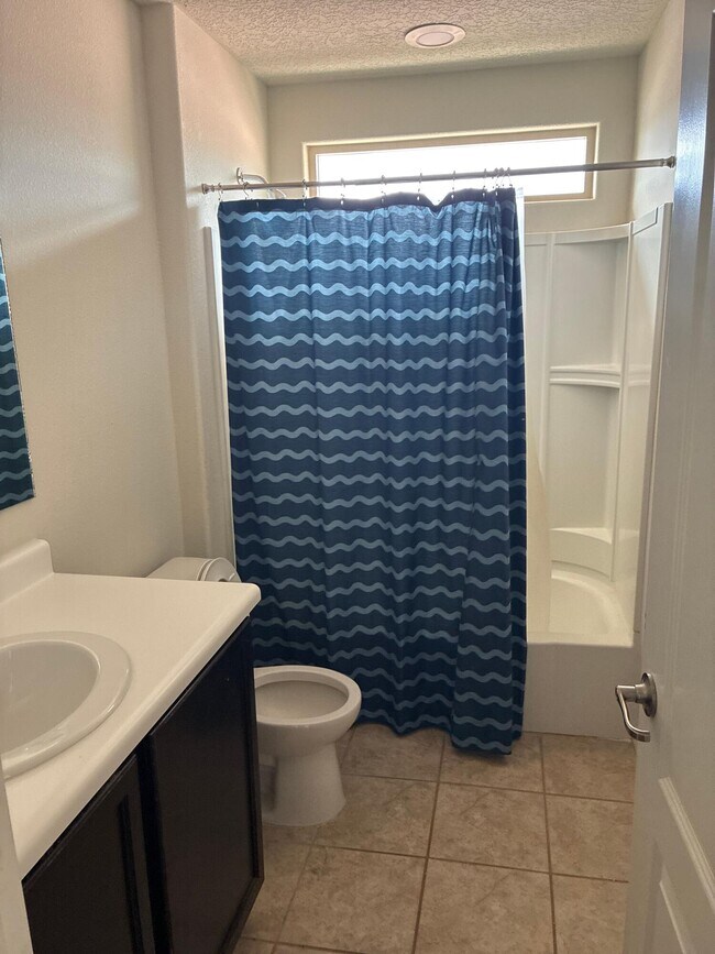 Building Photo - 2217 Violeta Cir SE