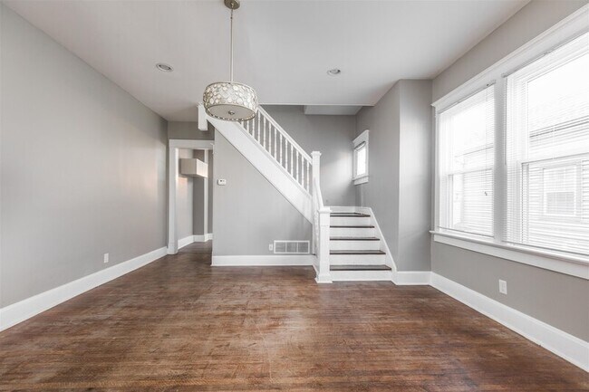 Building Photo - 1144 Churchman Ave