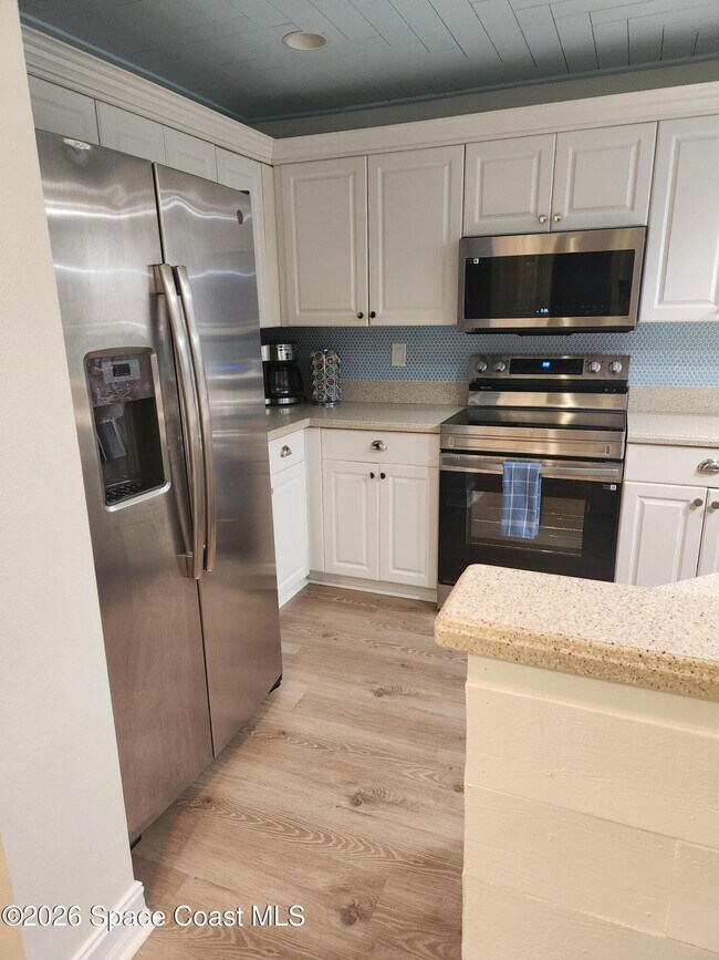 Building Photo - 400 Yellow Tail Ln