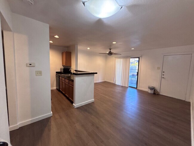 Building Photo - 108-W Eden at Avondale