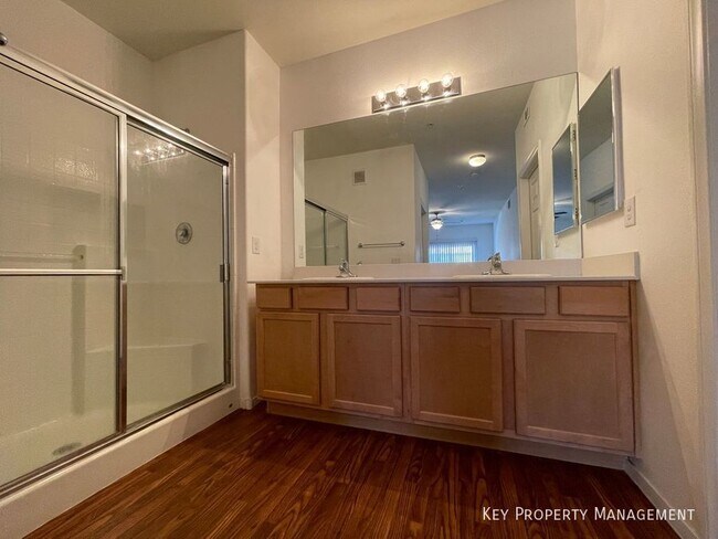 Building Photo - 50 Aura de Blanco St