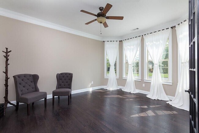 Building Photo - 5958 Respite Ct