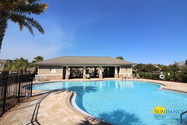 Building Photo - Magnificent 3 Bedroom Townhouse in Navarre!