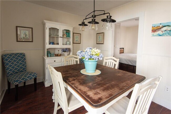 Building Photo - 11 Brewer St