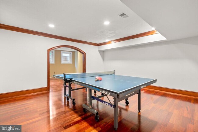 Building Photo - 1301 Daviswood Dr