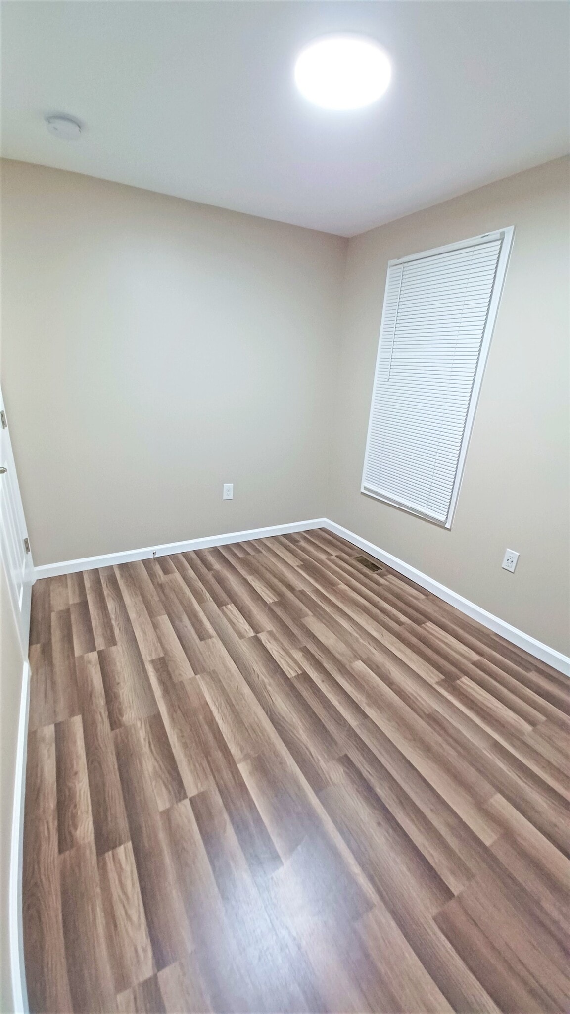 Middle Bedroom - 135 Hamilton Ave