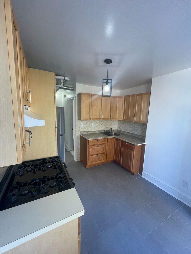 Building Photo - 114 Overlook Ave