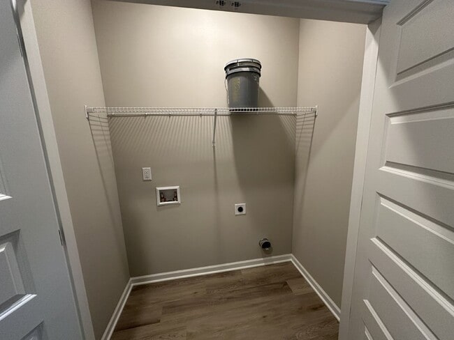 Building Photo - Brand New 3 Bed 2.5 Bath Townhome In Shelbyville