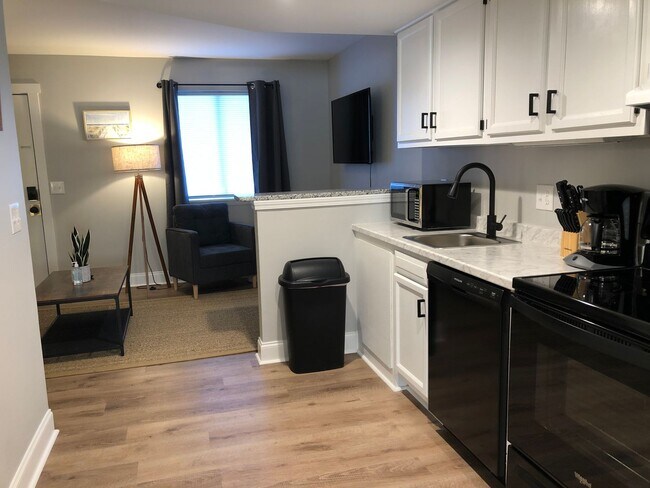 Building Photo - 4752 Seahawk Ct
