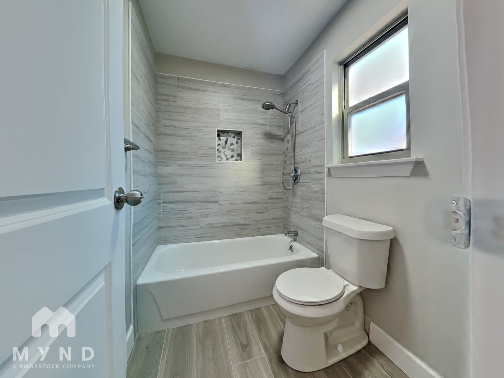 Building Photo - 15726 Pipers View Dr