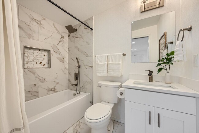 Building Photo - Just renovated - 4 bedroom Home