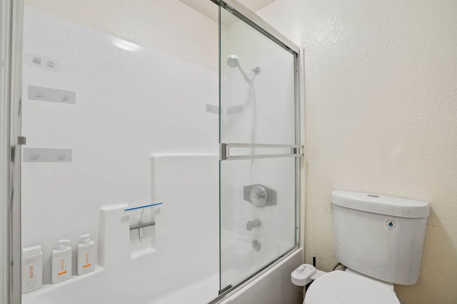 Building Photo - 1000 Estes St