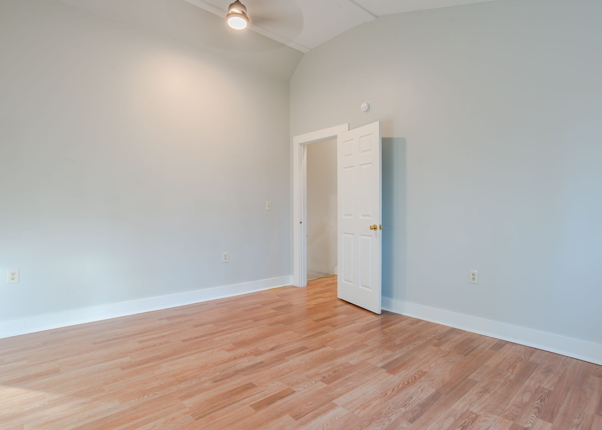 Building Photo - 8 Western Ave