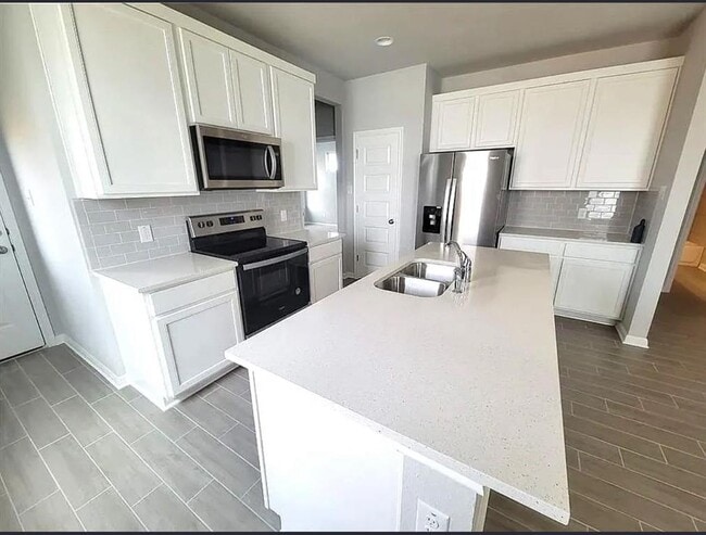 Building Photo - 489 Unforgiven Ln