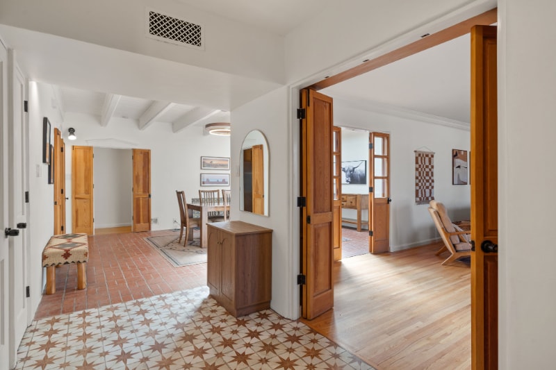 Building Photo - 3600 Mackland Ave NE