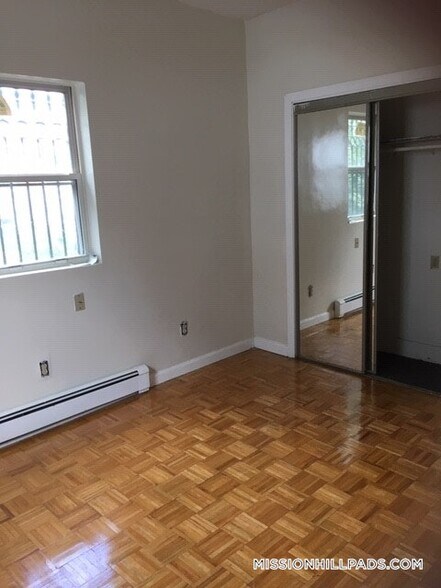 Building Photo - 53 Georgia St