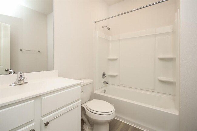 Building Photo - 25314 Shadowdale Dr