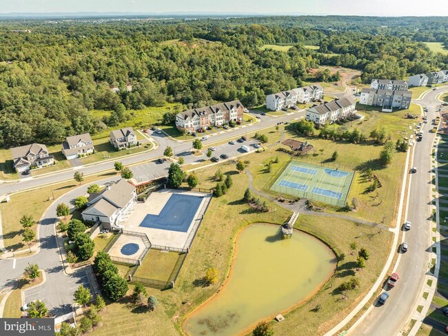 Building Photo - 201 Hillsdale Pl