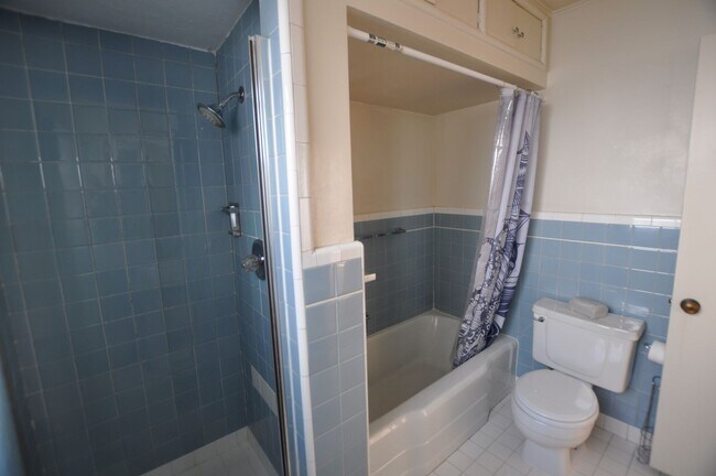 Building Photo - 1026 Kirkham St