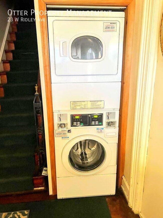 Building Photo - 23 W Ridley Ave