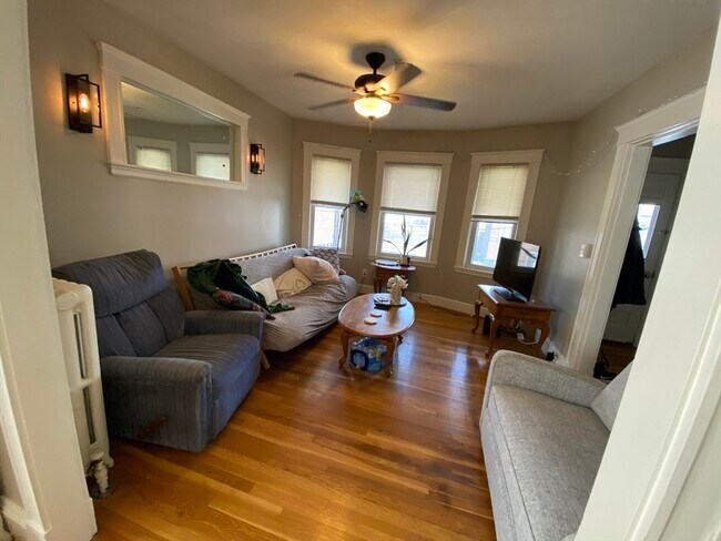 Building Photo - 21 Century St