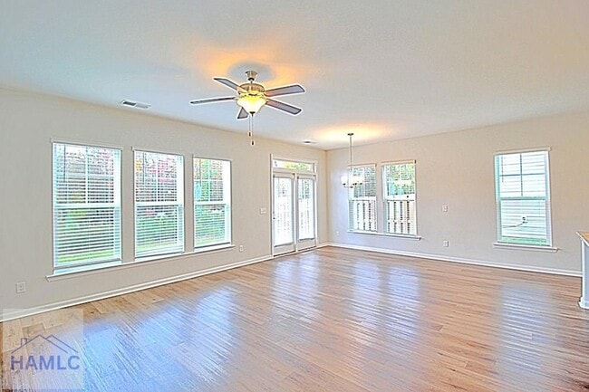 Building Photo - 232 Flagler Dr